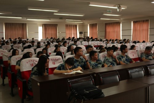 经济学院首届“郑商所杯”大学生模拟交易大赛宣讲会顺利