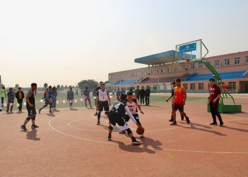 篮球赛场，青春飞扬 ——经济学院“迎新杯”篮球赛开幕式顺利举办