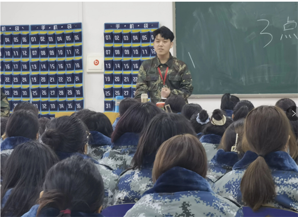 来看看经济学子开学第一次收队吧