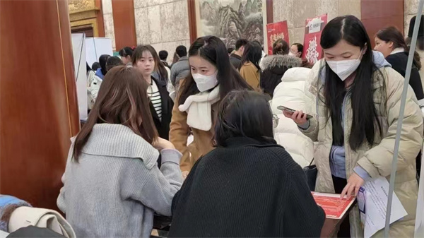 不负韶光 扬帆起航——人才专场招聘会，经济学子大展风采