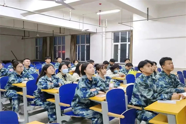 学习党的精神 赓续红色血脉——我院入党积极分子积极参加党课第三讲